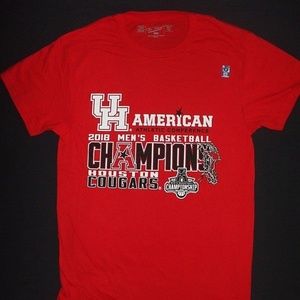 Victory Brand Shirts - University Houston Cougars Basketball T- Shirt Red Victory Brand Shirts - University Houston Cougars Basketball T- Shirt Red